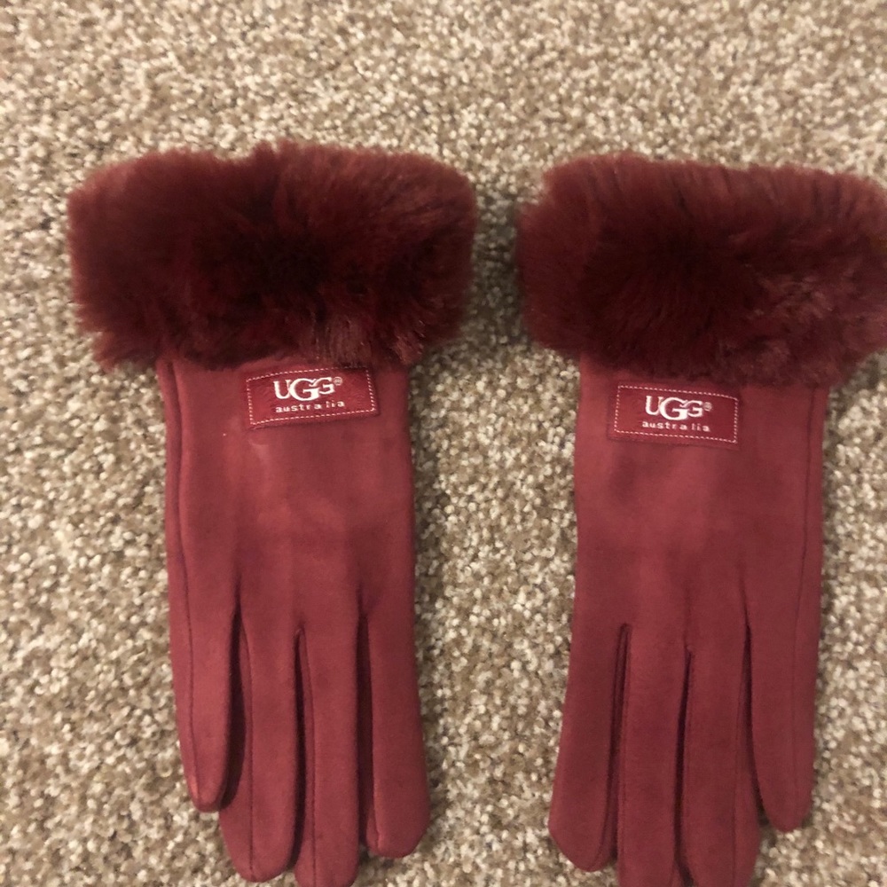 Ugg gloves